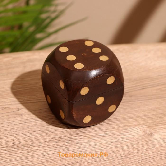Кубики игральные в шкатулке, 6.5×6.5×6.5 см, дерево шишам